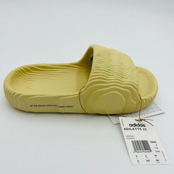 ADIDAS Adilette Slides Men Size 6 US - Picture 4 of 5